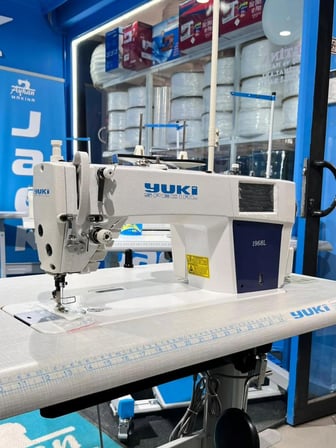 YK-DM-1968 FULL OTOMATİK DÜZ DİKİŞ MAKİNASI 3'LÜ STEP MOTOR SİSTEMİ (UZUN GÖVDE, GENİŞ ÇALIŞMA ALANI)