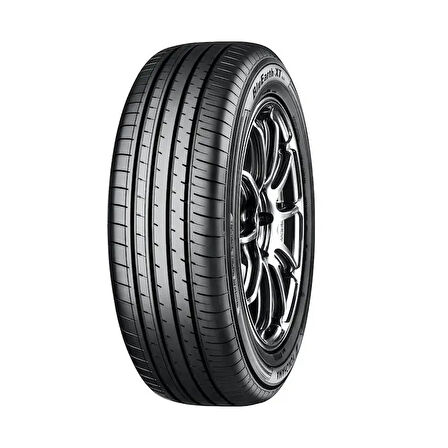 Yokohama 215/65 R17 99V BluEarth-XT AE61 Yaz 4x4 2025