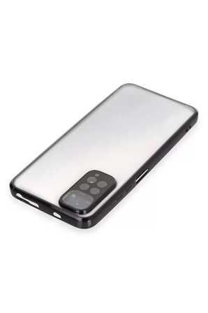 Newface Xiaomi Redmi Note 11 Kılıf Razer Lensli Silikon - Siyah