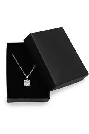 Siyah Kadın Cüzdan & Gümüş Renk Kare Baget Kolye & Kırmızı El Aynası Hediye Seti