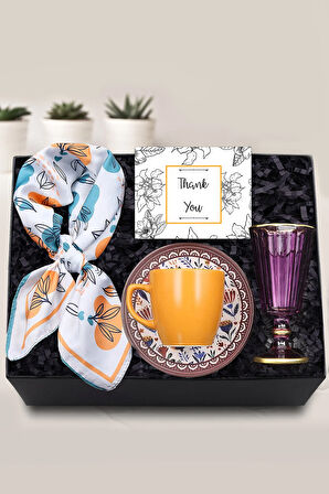 Türk Kahvesi Fincanı & Kahve Yanı Su Kadehi & Yaprak Detaylı Fular Hediye Seti