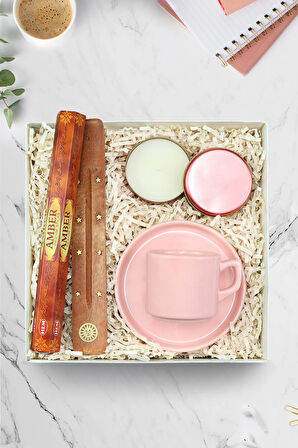 Pembe Metal Kutulu Mum & Çubuk Tütsü & Pembe Fincan Hediye Seti