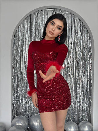 Yonca Moda Evi Tepu Tüy Detaylı Elbise