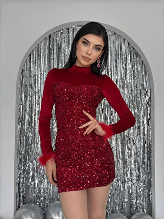 Yonca Moda Evi Tepu Tüy Detaylı Elbise