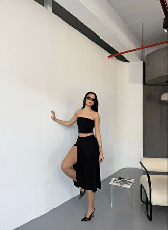 Yonca Moda Evi Çepli Şortlu Yırtmaçlı Etek - Siyah