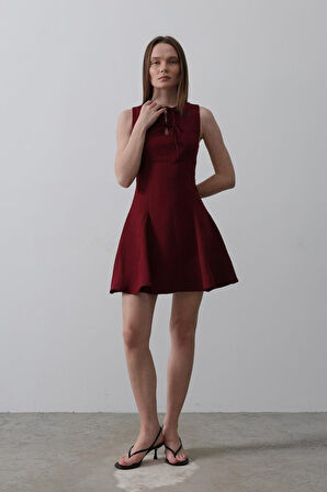Yonca Moda Evi Fiyonk Detay Sıfır Kollu Mini Elbise - Bordo