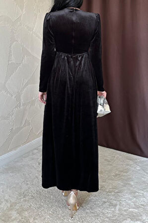 Yonca Moda Evi Siyah Göğüs Altı Taşlı Elbise
