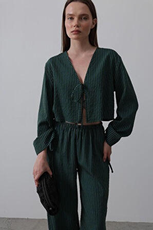 Yonca Moda Evi Önü Bağlamalı Crop Takım - Yeşil