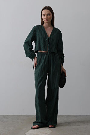 Yonca Moda Evi Önü Bağlamalı Crop Takım - Yeşil