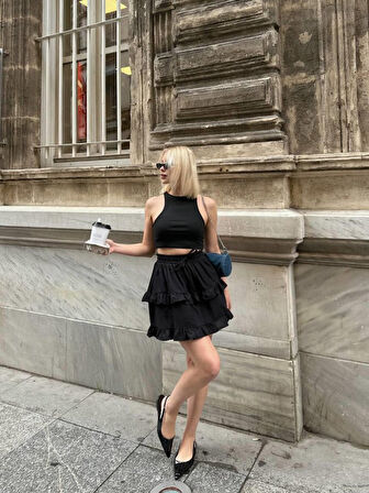 Yonca Moda Evi BEL LASTİKLİ KAT FIRFIR DETAYLI KISA ETEK - Siyah