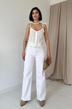 Yonca Moda Evi Beyaz Bağcıklı Brode Bluz
