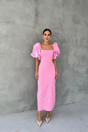 Yonca Moda Evi Pembe İşlemeli Kolu Garnili Elbise