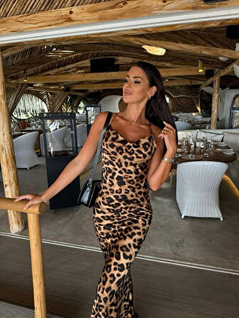 Yonca Moda Evi  Kadın Saten Kumaş Leopar Desenli Uzun Askılı Elbise