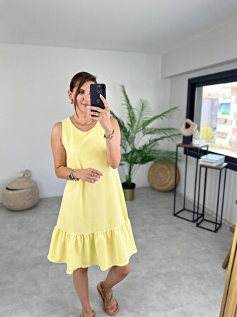 Yonca Moda Evi Kadın Bürümcük Kumaş Eteği Fırfır Detaylı Sıfır Kol Elbise