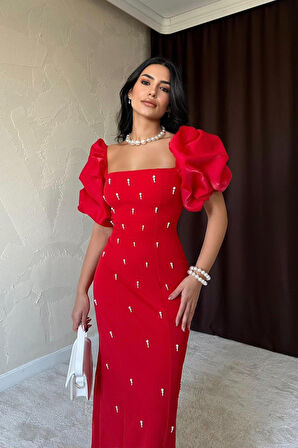 Yonca Moda Evi Kırmızı İşlemeli Kolu Garnili Elbise