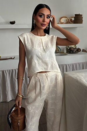 Yonca Moda Evi Shalina Süzüne Nakışlı Crop Takım 9796-08