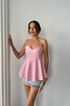 Yonca Moda Evi ÇİZGİLİ GOFRE ASKILI PENS DETAYLI BLUZ - Pembe