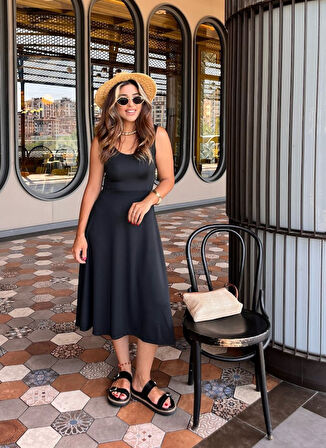 Yonca Moda Evi Kadın Askılı Kare Yakalı Midi Ithal Krep Elbise