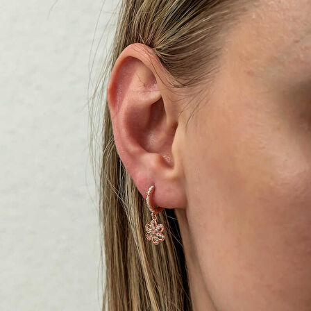 ​Gümüş Sallantılı Rose Çiçek Kadın Küpe