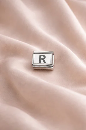 “R” Harf Charm – Çelik Bileklik Modülü, Kişiye Özel Harf Aksesuarı