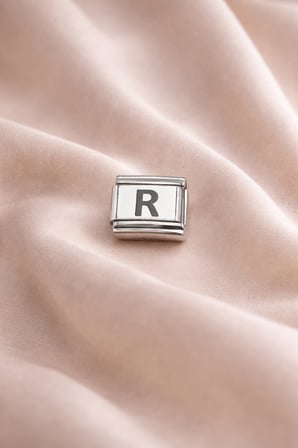 “R” Harf Charm – Çelik Bileklik Modülü, Kişiye Özel Harf Aksesuarı
