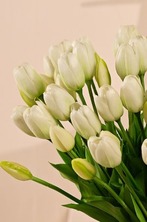 Beyaz Yapay Tulipa Lale Çiçeği Buketi 5 Dallı Premium Canlı Islak Dokulu  43 cm