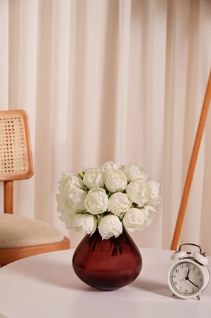 Beyaz  Premium Yapay Peony Şakayık Çiçeği  Buketi 7 Dallı Lüx İpeksi Dokulu 25 cm