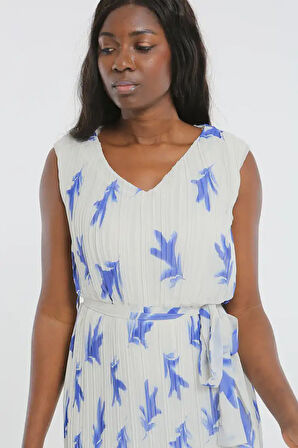 Belden Kuşaklı Beyaz Mavi Renk Kadın Maxi Elbise