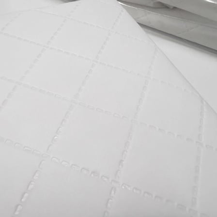 Nonwoven Kapitone Sıvı Geçirmez Yatak Alezi 4 Köşesi Fitted Lastikli Tek Kişilik Yatak Koruyucu Üst Düzey Koruma