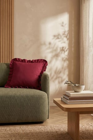 1 Adet Bordo Fırfırlı Dekoratif Kırlent Kılıfı %100 Pamuk 45x45 cm