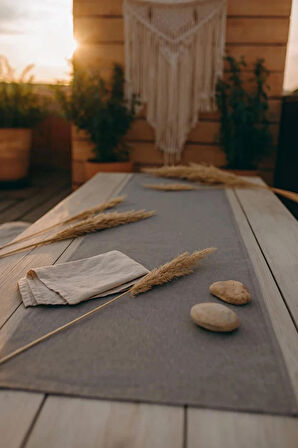 Şık Masa Runnerı 50x150 cm – Modern ve Zarif Masa Örtüsü Runner