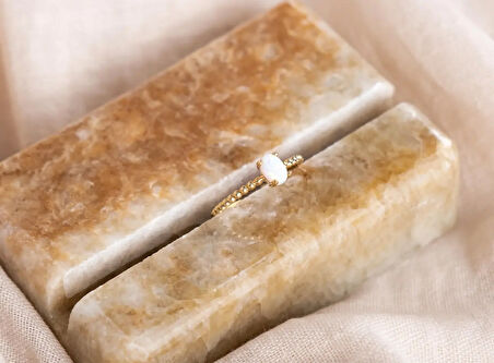 Sedef Taşlı Altın Yüzük