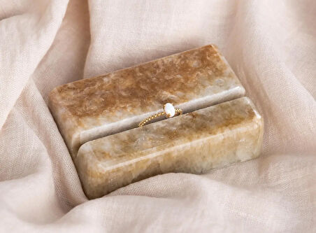 Sedef Taşlı Altın Yüzük