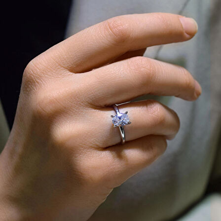 Oval Tektaş Altın Yüzük