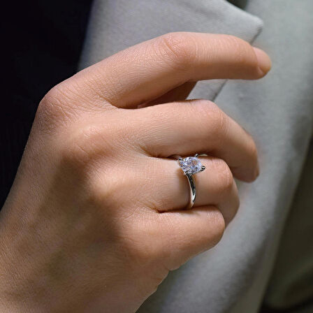 Oval Tektaş Altın Yüzük