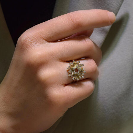 Yıldız Figürlü Tasarım Yüzük