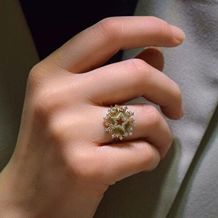 Yıldız Figürlü Tasarım Yüzük