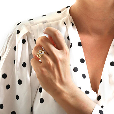 Altın Ç Harfi Yüzük (YZK0023)