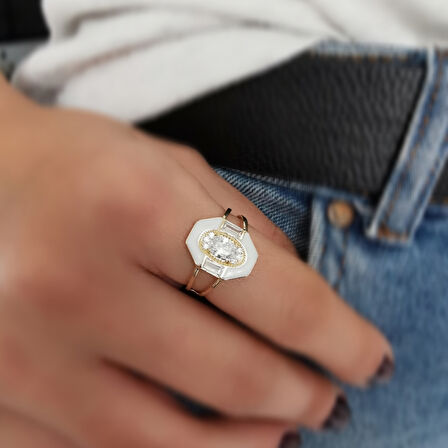 Mine Detaylı Altın Baget Yüzük (YZK0146)