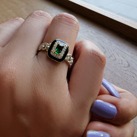 Taşlı Kol Detaylı Altın  Baget Yüzük (YZK0227)