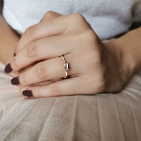 Altın Baget Taşlı Spor Yüzük (YZK0241)