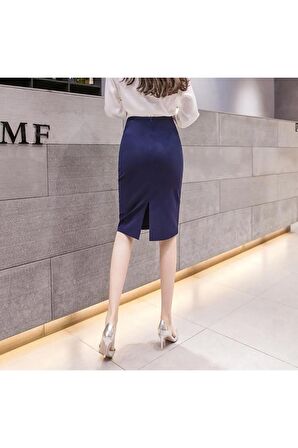 Arkadan Yırtmaçlı Kısa Saten Etek