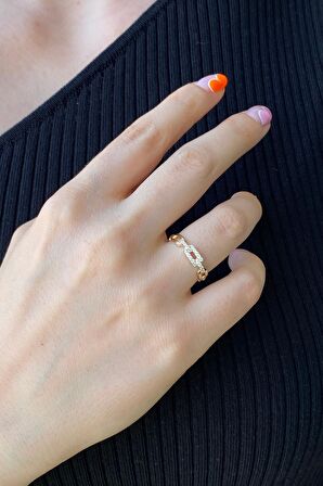 Zümrüt Sarraf 14 Ayar Yeşil Altın Kadın Altıgen Baget Taşlı Yüzük