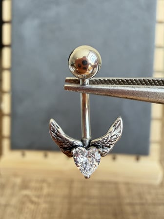%100 316 L Cerrahi Çelik Kalp Zirkon Kanat Çelik Göbek Piercing