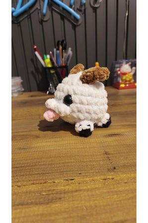 El Yapımı Tek Parça Tığ İşi Peluş: Poro Amigurumi