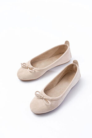 6101 Bej Süet Fiyonklu Günlük Kadın Babet