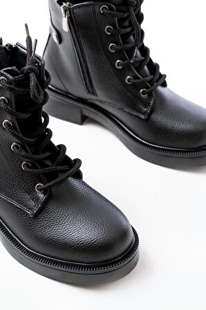 02-2003 Siyah Bağcıklı Fermuarlı Günlük Kadın Bot