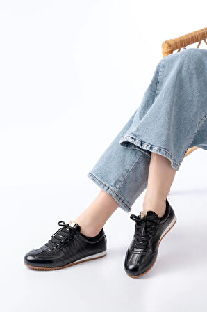 M-1009 Siyah Rugan Bağcıklı Günlük Kadın Spor