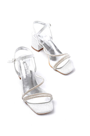 S-900  Gümüş Bantlı Taşlı Kalın Şeffaf Topuklu Kadın Ayakkabı