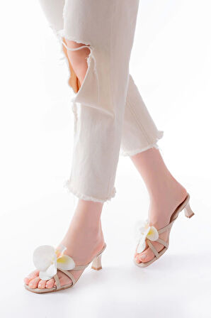 S-622 Bej Orkide Detaylı İnce Topuklu Kadın Terlik